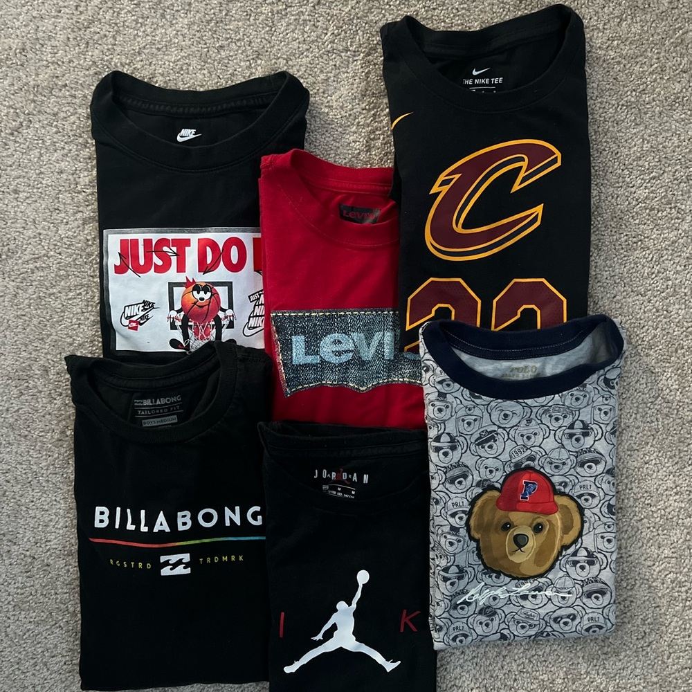 Bundles Graphic Kids Tee
